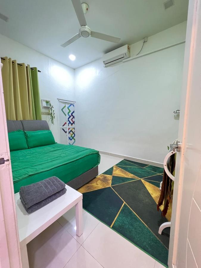 Auranad Guest House Tanah Merah Wifi-Netflix Екстер'єр фото